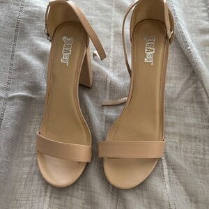 Trask Women's Beige Heeled Sandals